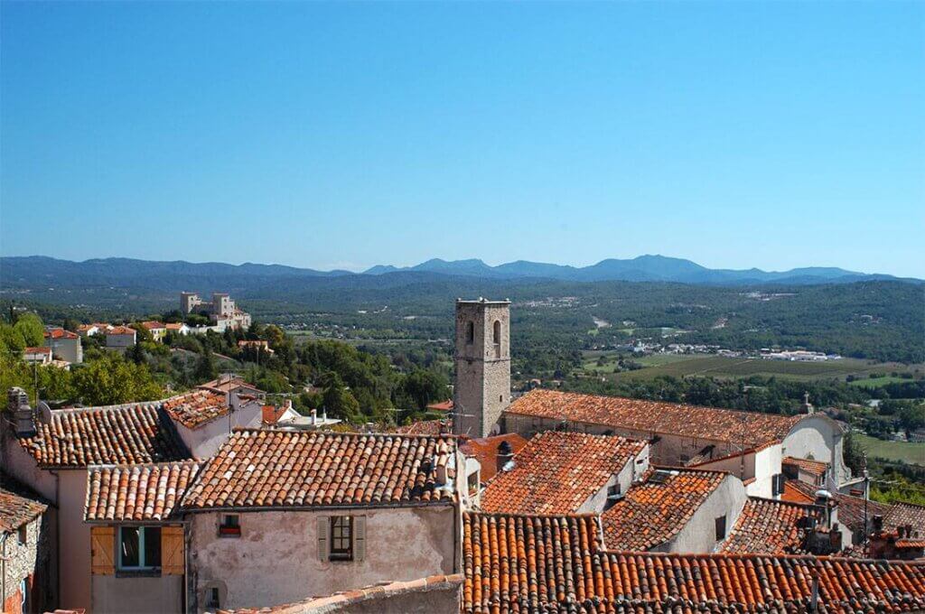 Découvrez les villages perchés du Pays de Fayence ©jas-du-pebrier.com