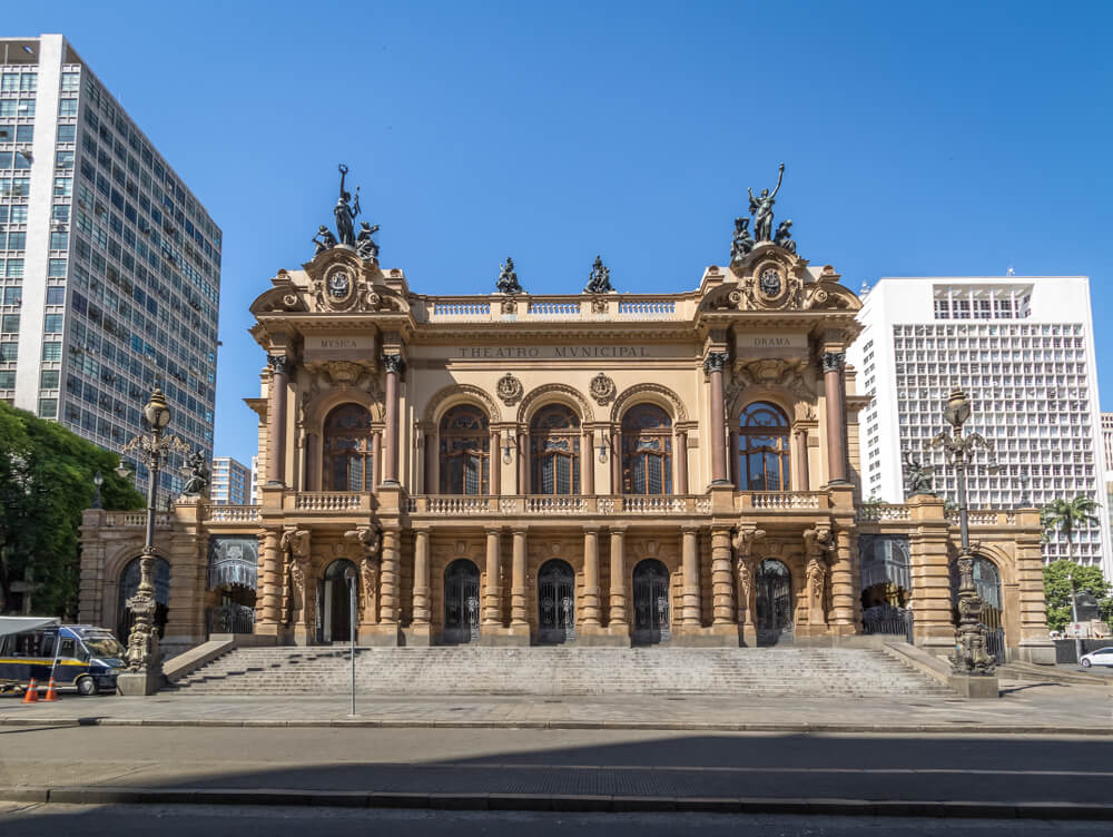 Découvrez à une représentation artistique dans le théâtre municipal de São Paulo ©Shutterstock