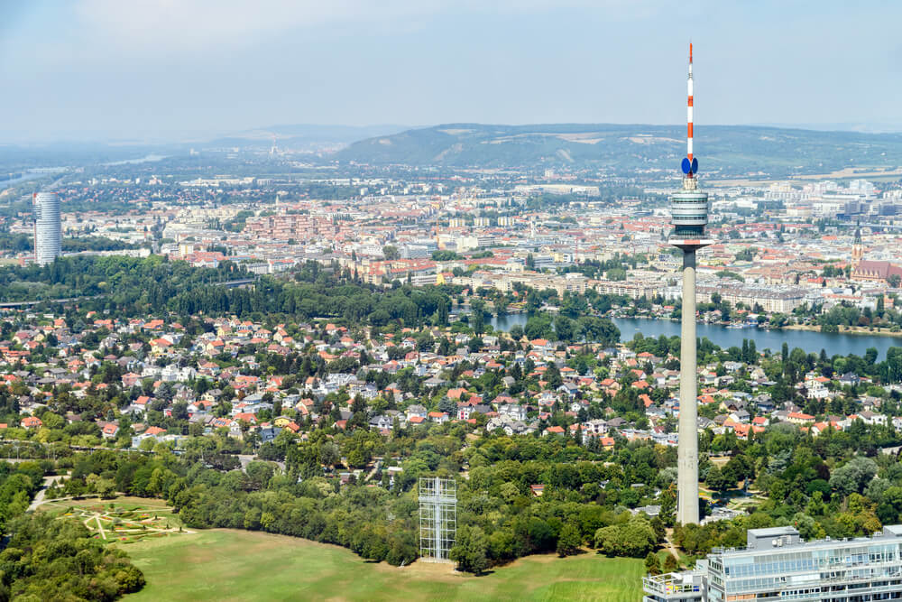 La Tour du Danube qui surplombe Vienne ©Shutterstock 