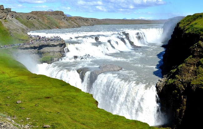Gulfoss, un lieu incontournable de votre voyage en Islande ©Shutterstock