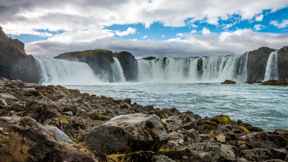 Dettifoss, considérée comme la cascade la plus puissante d’Europe ©Shutterstock