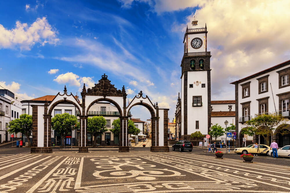 Portas da Cidade, le symbole de la ville de Ponta Delgada ©Shutterstock 