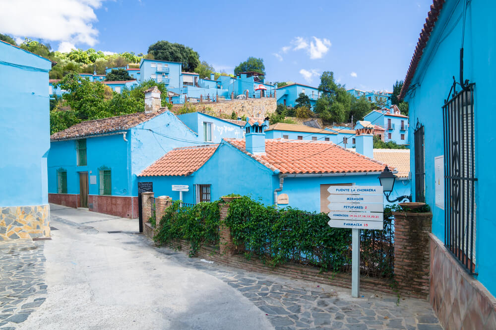 Le drôle de "village bleu" de Júzcar en Andalousie ©Shutterstock 