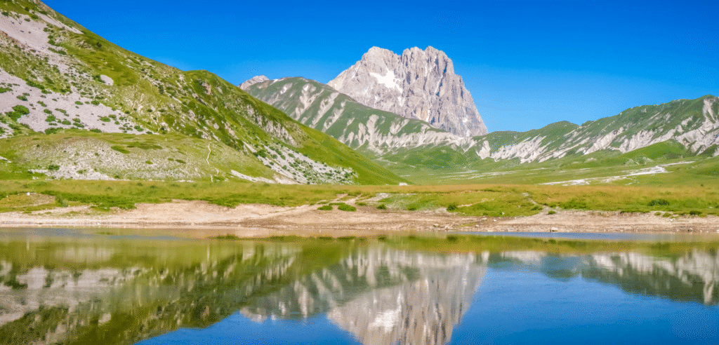 La somptueuse barrière naturelle des Montagnes des Apennins ©iStock