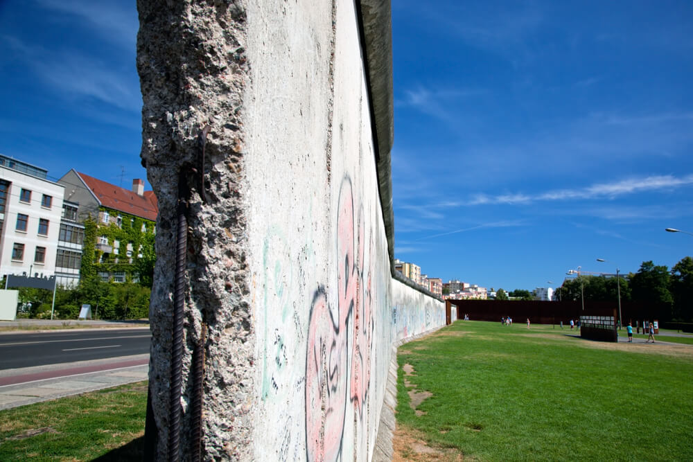 Le Mur de Berlin, en ruine ©Shutterstock