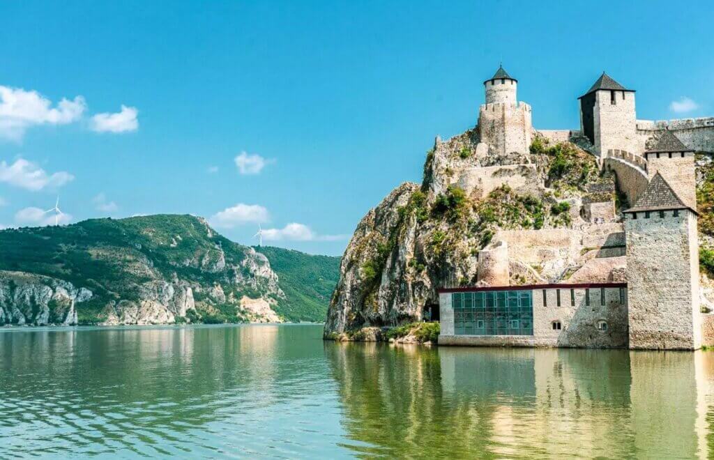 Découvrez le Parc national de Đerdap, entre nature et histoire antique ©Shutterstock