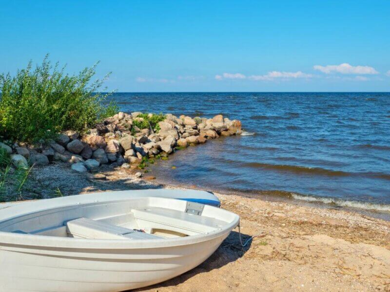 Profitez de la plage au calme du lac Peipus ©Shutterstock