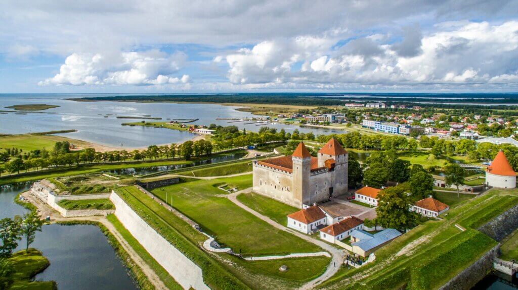 Découvrez le patrimoine historique de l'île de Saaremaa ©Tallinna lennujaam
