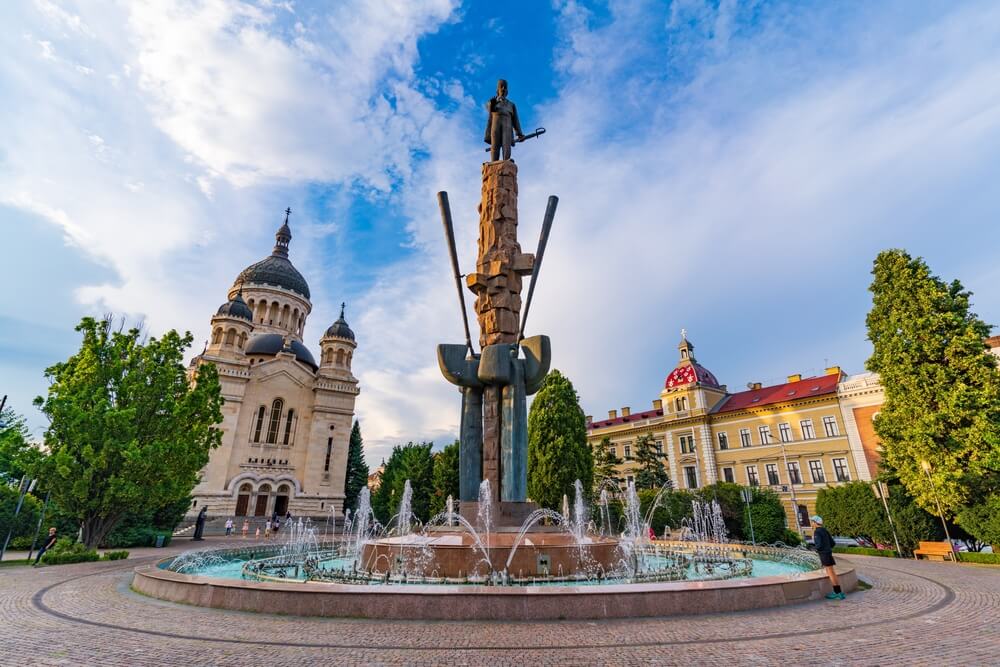 Cluj-Napoca, une ville des Carpates à visiter ©Shutterstock