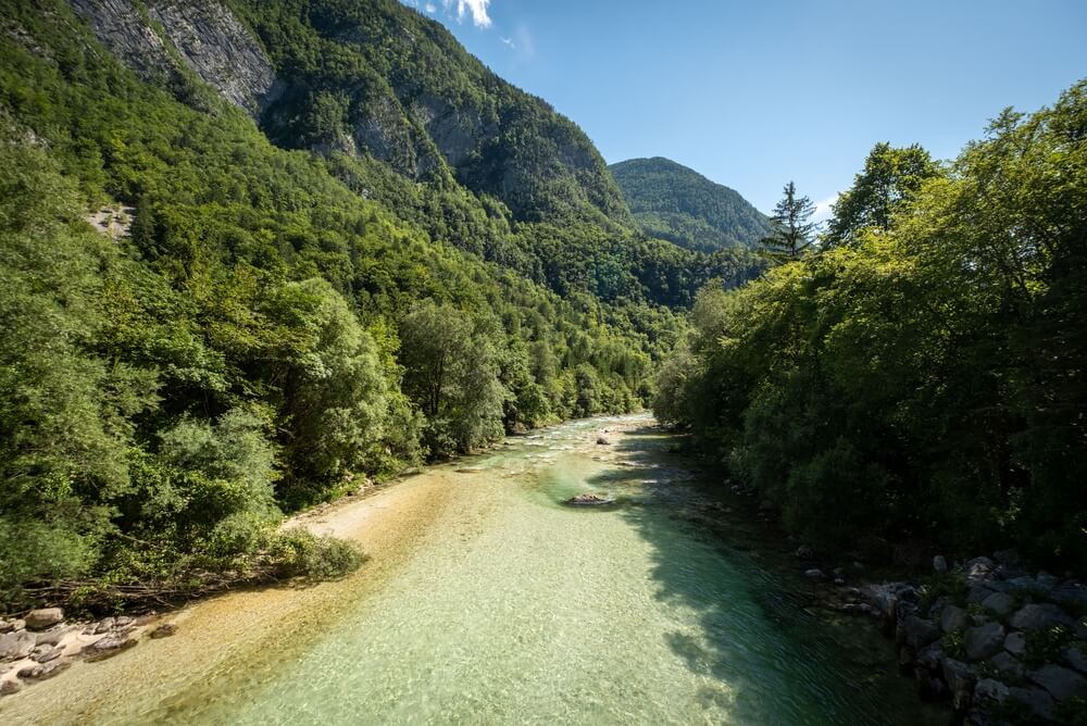 Découvrez la Vallée verte de la Soča, dans les Alpes Juliennes ©Shutterstock