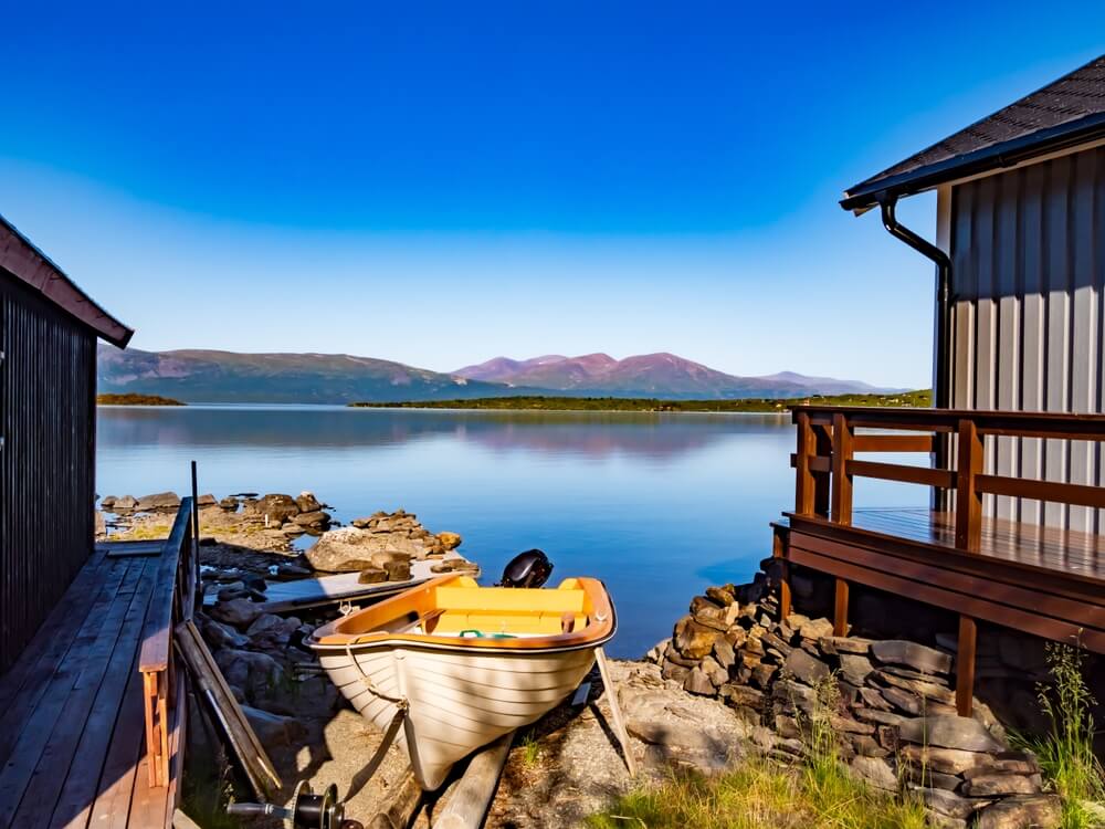 Le Parc National d'Abisko et le lac de Torneträsk ©Shutterstock