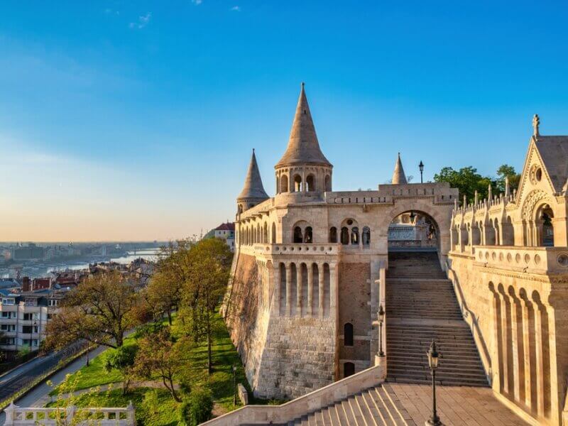 Le château de Buda et la vue sur la ville de Budapest ©Shutterstock