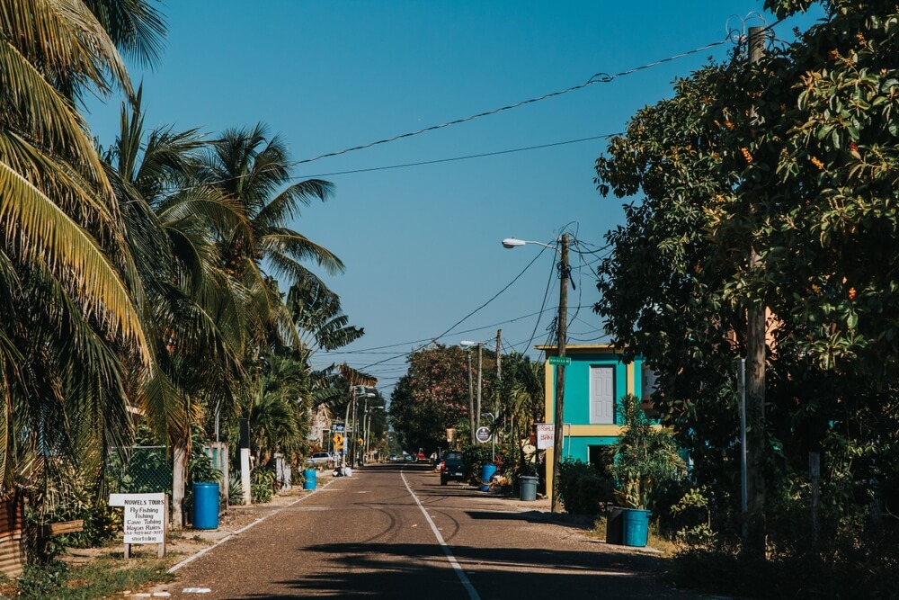 La nature et les maison colorées le long d'une route à Hopkins ©Shutterstock
