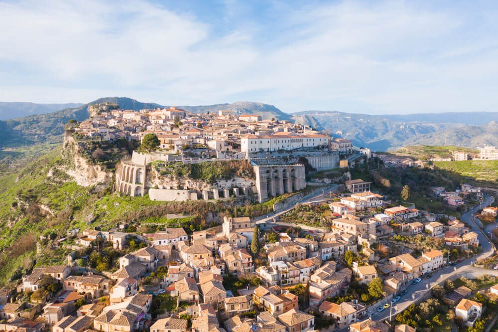 Gerace, la ville médiéval perchée ©Shutterstock