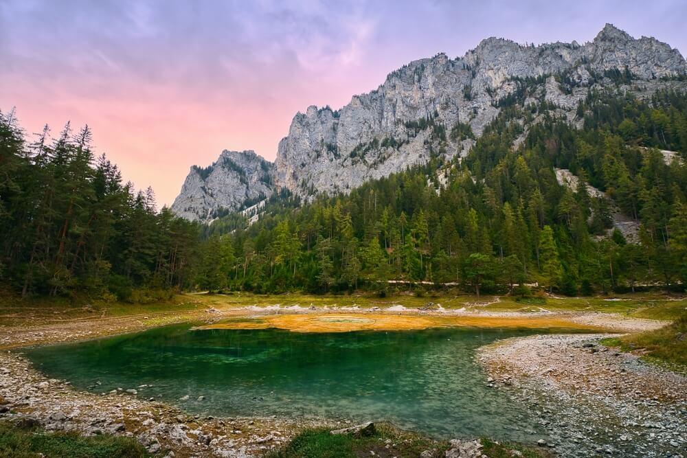 Découvrez le Lac Vert "Grüner See" un site unique à voir en Autriche ©Shutterstock