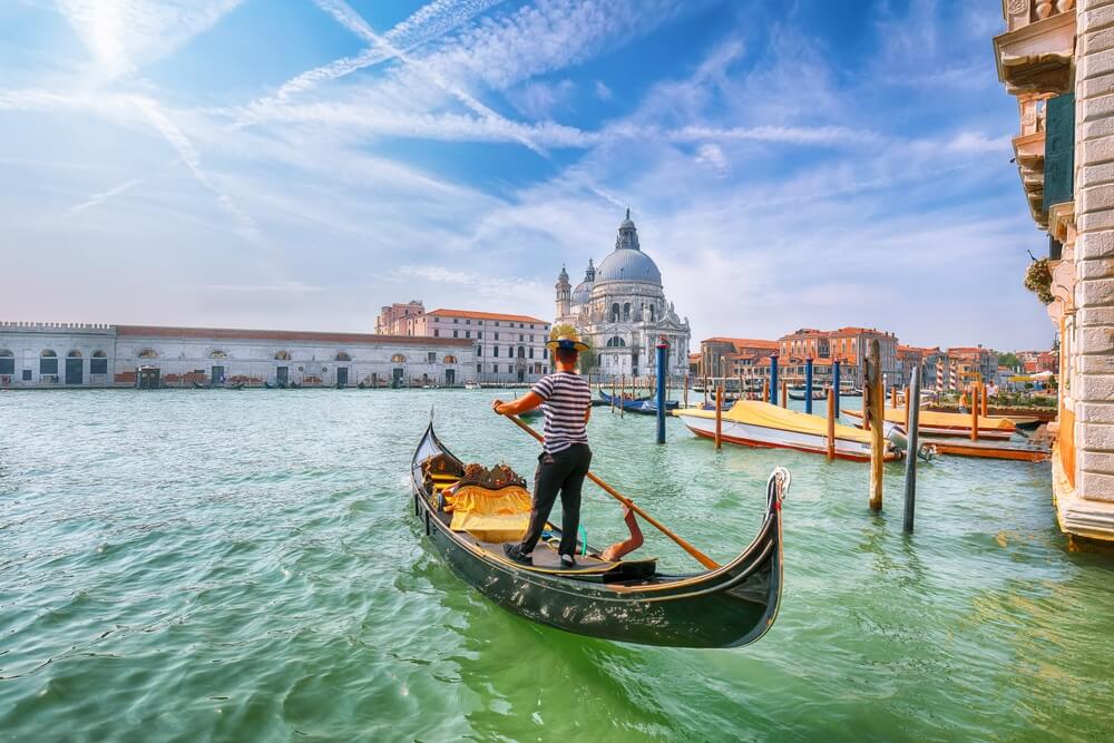 Découvrez les célèbres gondoles de Venise ©Shutterstock 