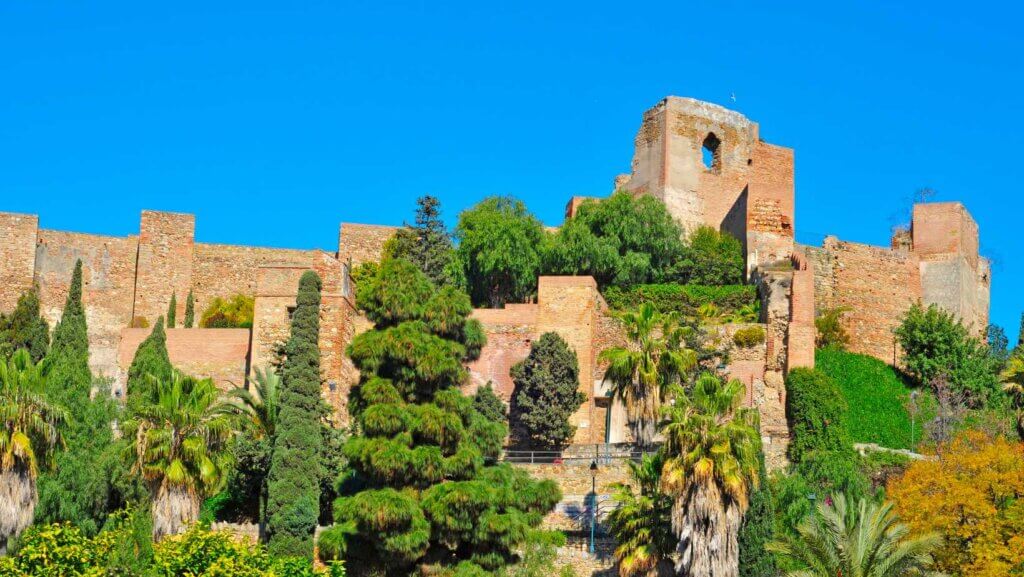 Découvrez l'emblème de Málaga, la forteresse Alcazaba ©Visitanddo