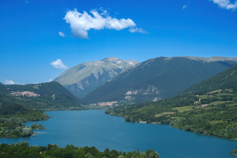 Le parc des Abruzzes et le Lac de Barrea ©Shutterstock