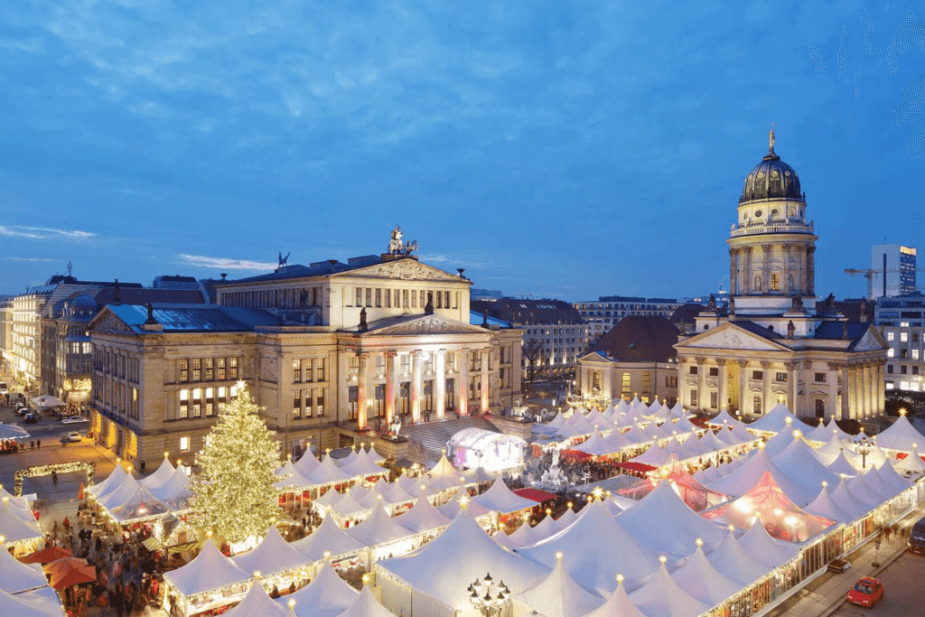 le marché de WeihnachtsZauber, sur la place Gendarmenmarkt © Hotels.de
