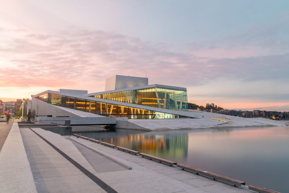 Découvrez le fabuleux et iconique Opéra d'Oslo ©Shutterstock