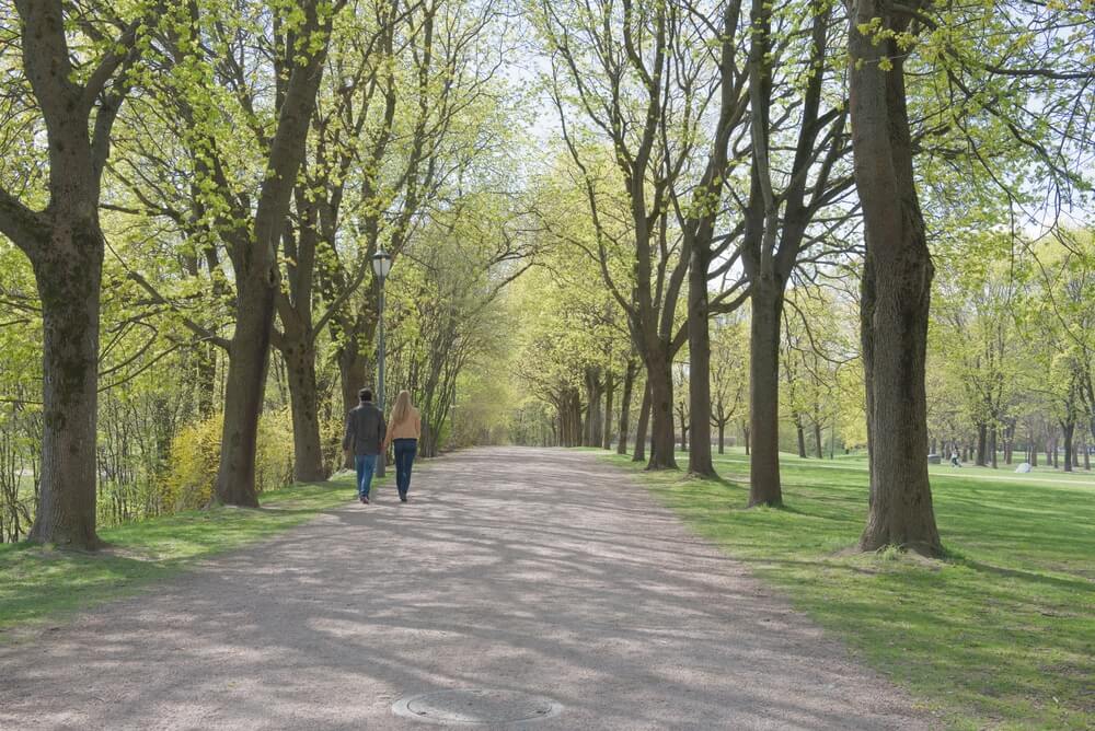 Arpentez le parc verduré du Frogner Park ©Shutterstock