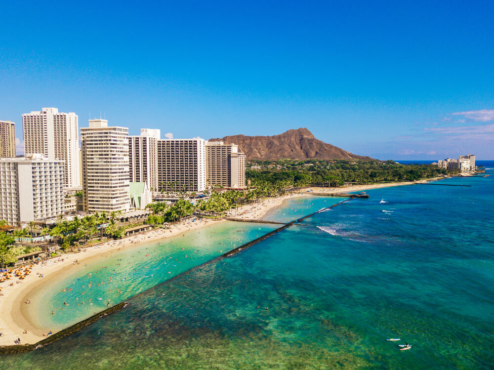 La grande ville en bord de mer de Honolulu ©Shutterstock