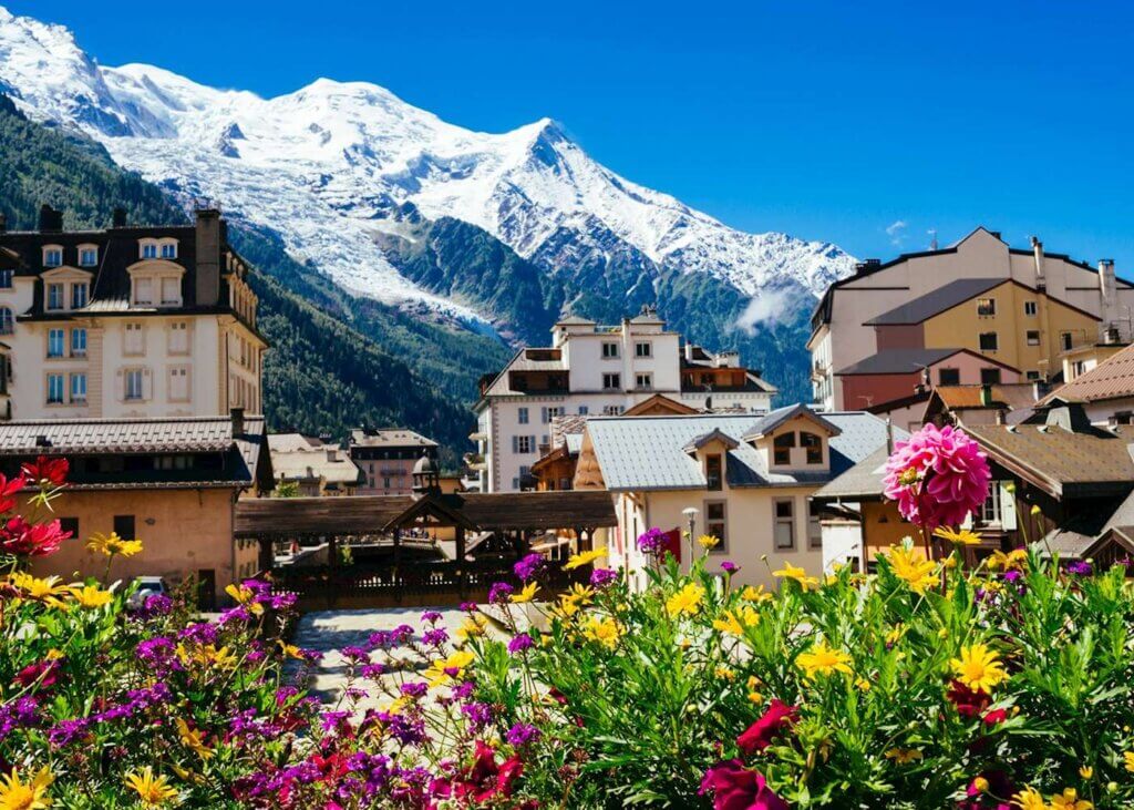 La ville de montagne de Chamonix-Mont-Blanc ©audleytravel.com