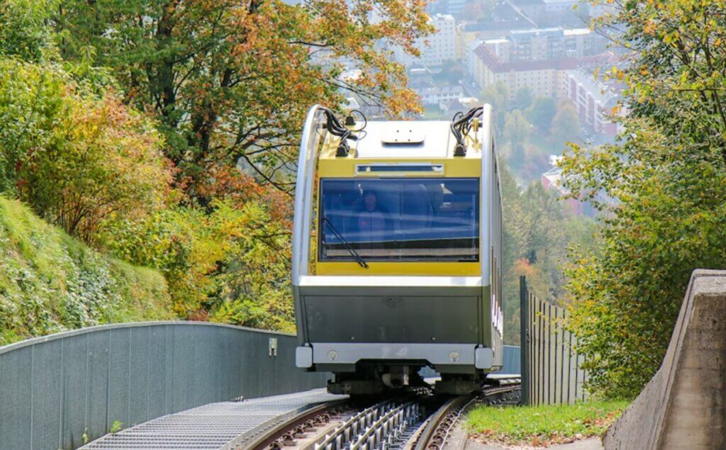 Le funiculaire de la Nordkette, idéal pour accéder au sommet de la montagne éponyme ©Shutterstock