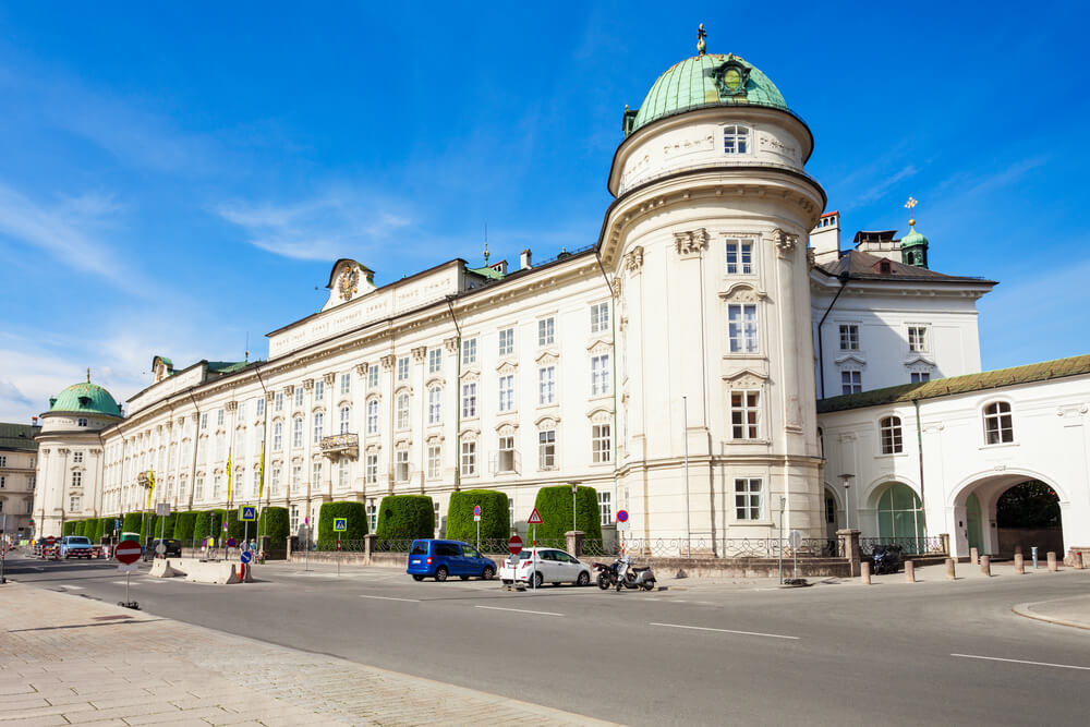 Le palais impérial d’Innsbruck, grand monument historique à voir durant votre séjour ©Shutterstock