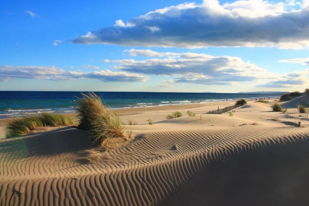 Profitez de la plage de sables fins, la plage d'Espiguette ©Azur-vacances.fr