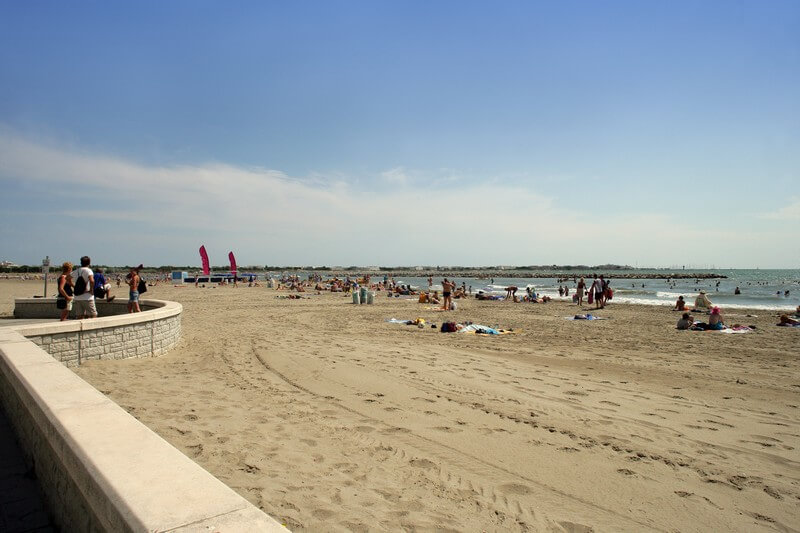 Détendez-vous sur la Plage Rive Gauche de Grau-du-Roi ©plages.com