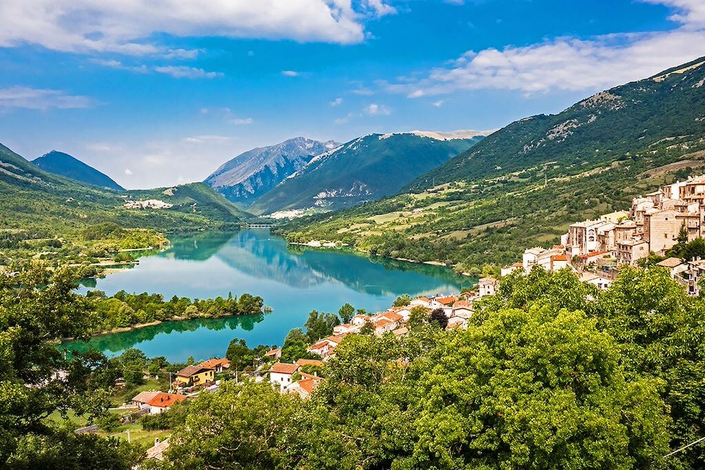 Le parc des Abruzzes et le Lac de Barrea ©Terres d'Aventure