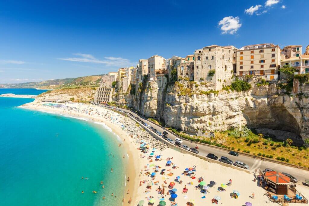 La plage de Tropea ©Adventurous Kate