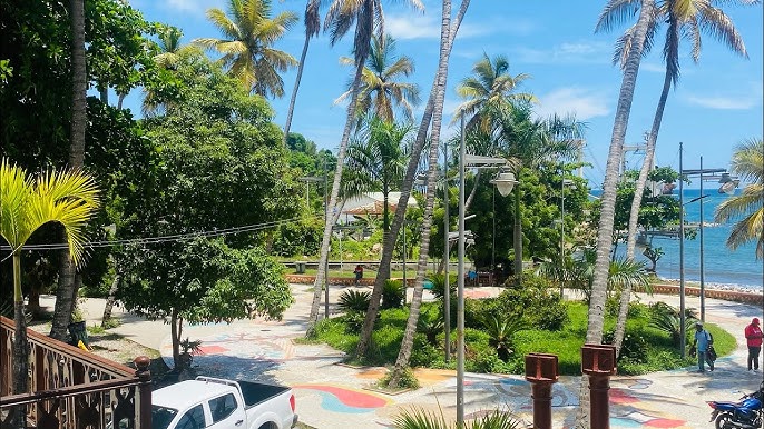 Visitez le bord de mer à Jacmel, une des villes principales d'Haïti ©Découvrir la Grand'Anse