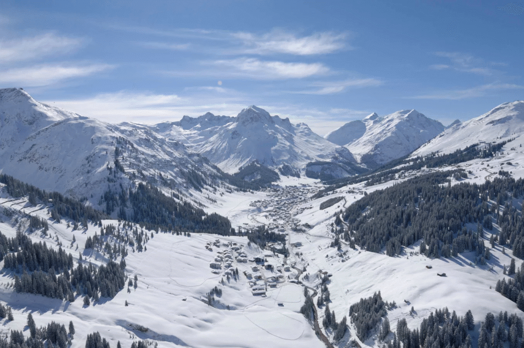Lech Zürs am Arlberg est situé dans le district de Bludenz dans le Vorarlberg © Ski Arlberg