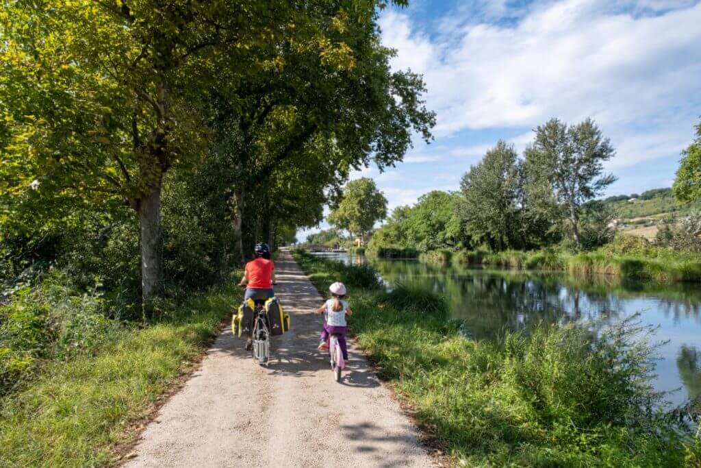 Parcourez le Canal de Garonne et le canal des 2 mers en famille ou entre amis, à vélo ©A-contresens