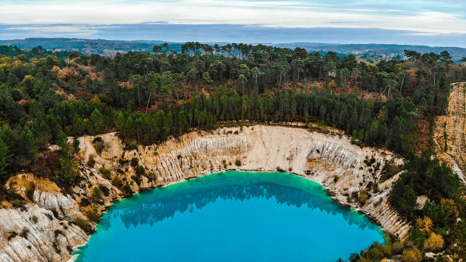 Les 10 plus beaux lacs de Gironde à explorer en vacances