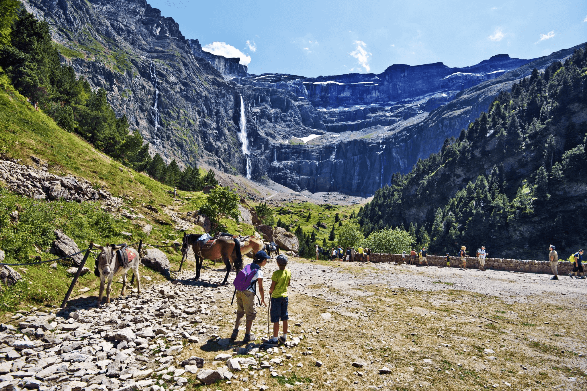 Randonnées et ballades à dos d'ânes dans le cirque de Gavarnie © Tvlr