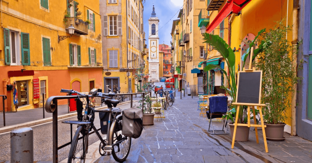 Le vieux Nice est le coeur historique de la ville © Casamundo
