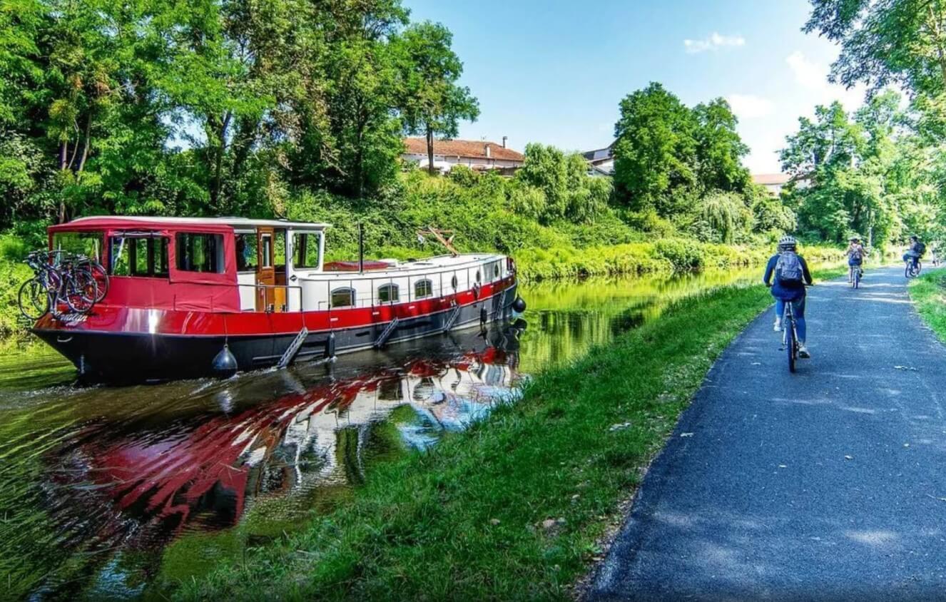 Suivez la Canal de Roanne pour visiter la Loire ©Roannais Tourisme