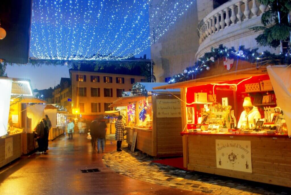 Illuminations et chalets du marché de Noël d'Annecy ©Mon Grand Est