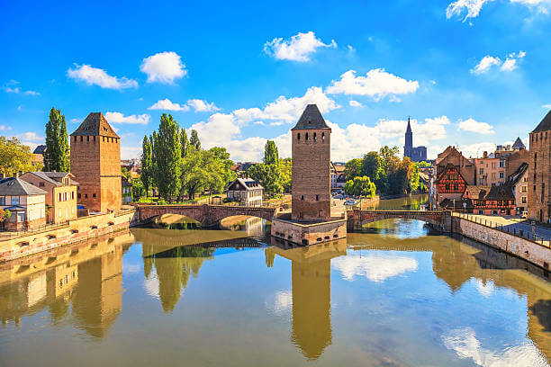 La Grande île vue depuis le barrage Vauban ©iStock