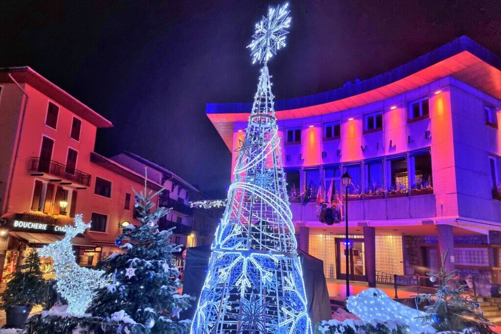 Les belles illuminations de Bourg-Saint-Maurice ©Le Dauphiné Libéré
