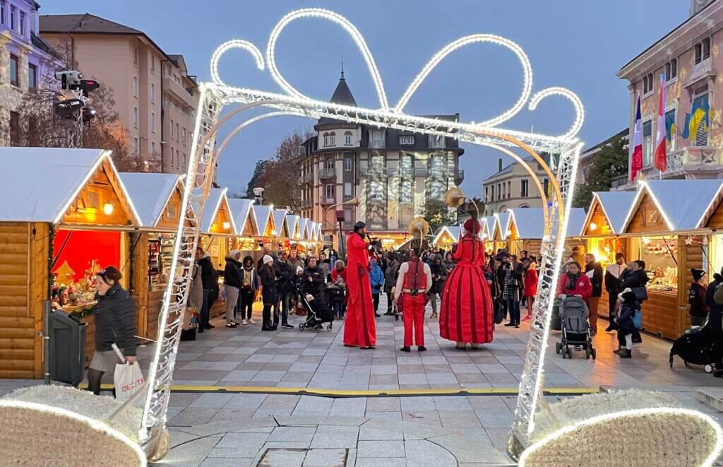 Traversez le marché de Noël d'Annemasse ©Annemasse Commerces