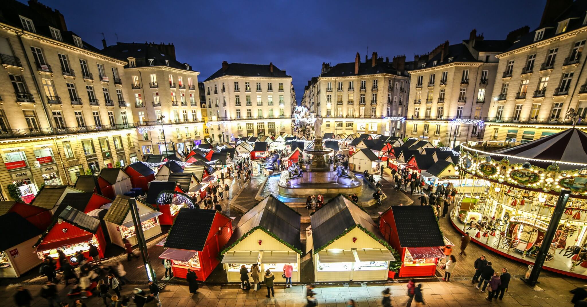Le marché de Noël place Royale © Marché de Noël de Nantes