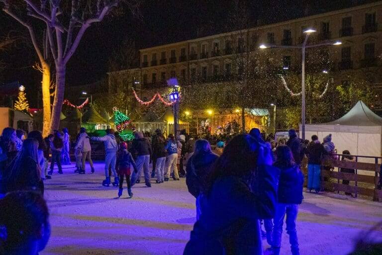 La Fête de la Glisse et le marché de Noël de Draguignan sous les flocons de neige ©Ville de Draguignan