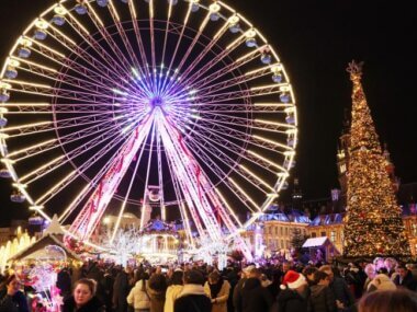 La ville de Lille s'illumine pour son marché de Noël ©La Voix du Nord