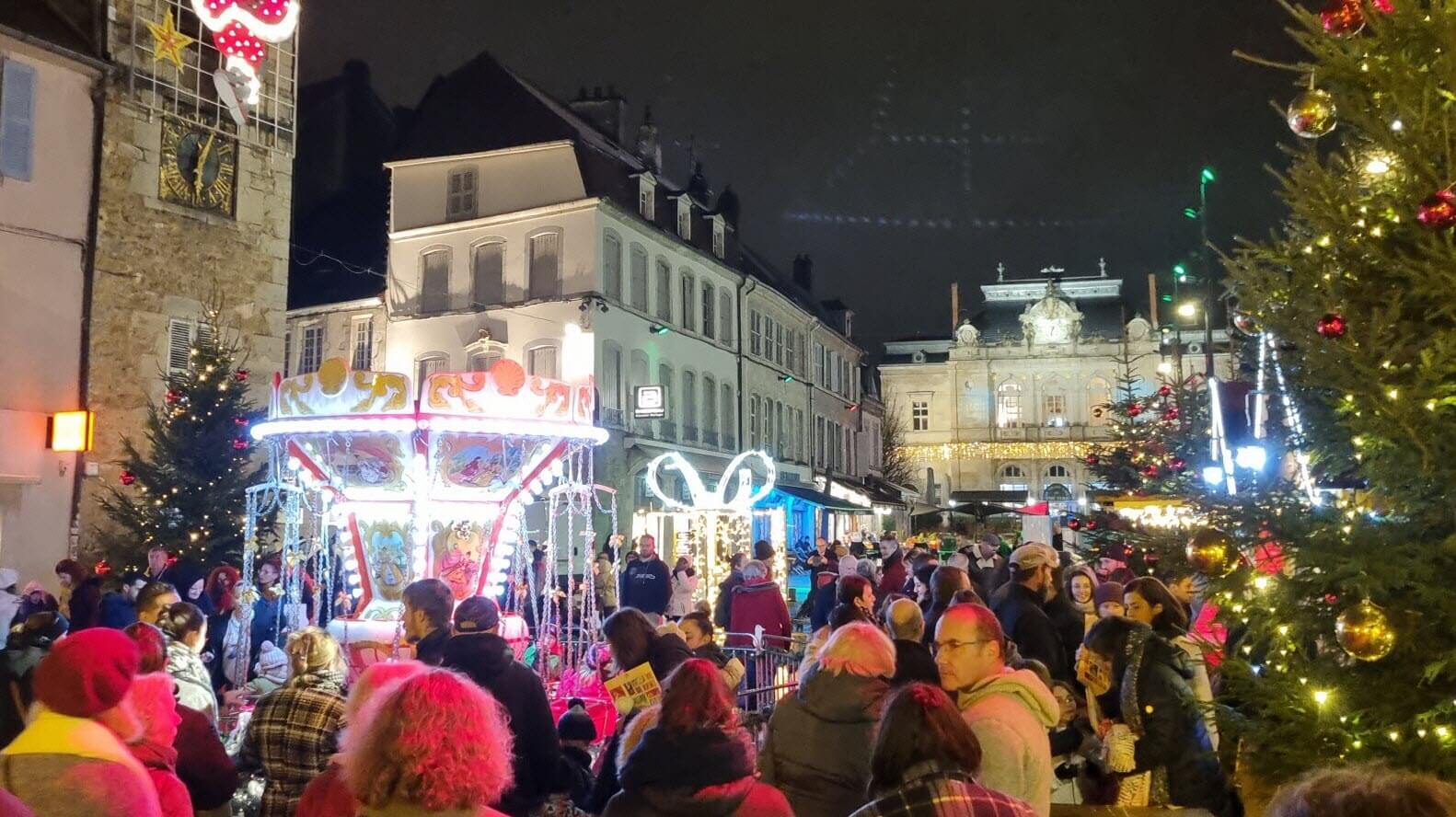 Noël dans les rues de Lons-le-Saunier ©Denis Courdier