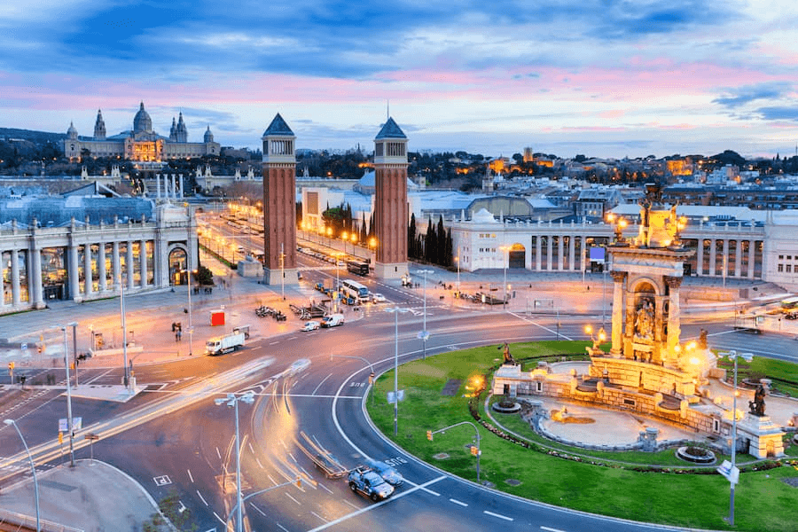 Vue sur la place d'Espagne de Barcelone © Loca Barcelona