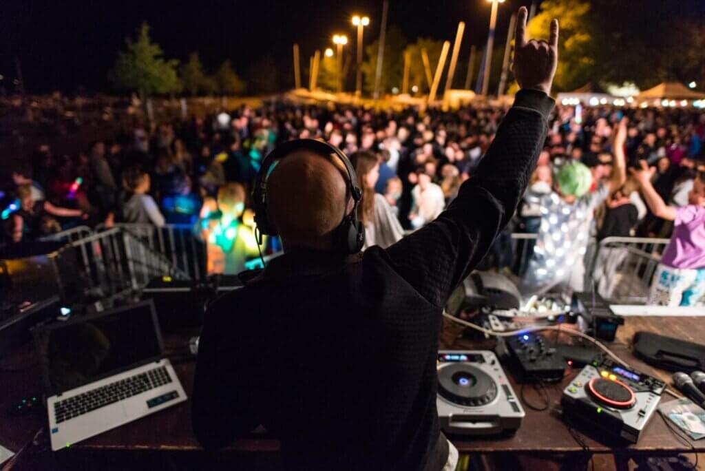 Profitez de l'ambiance festive autour du lac d'Annecy durant Lac en Fête à Doussard ©Sources lac annecy
